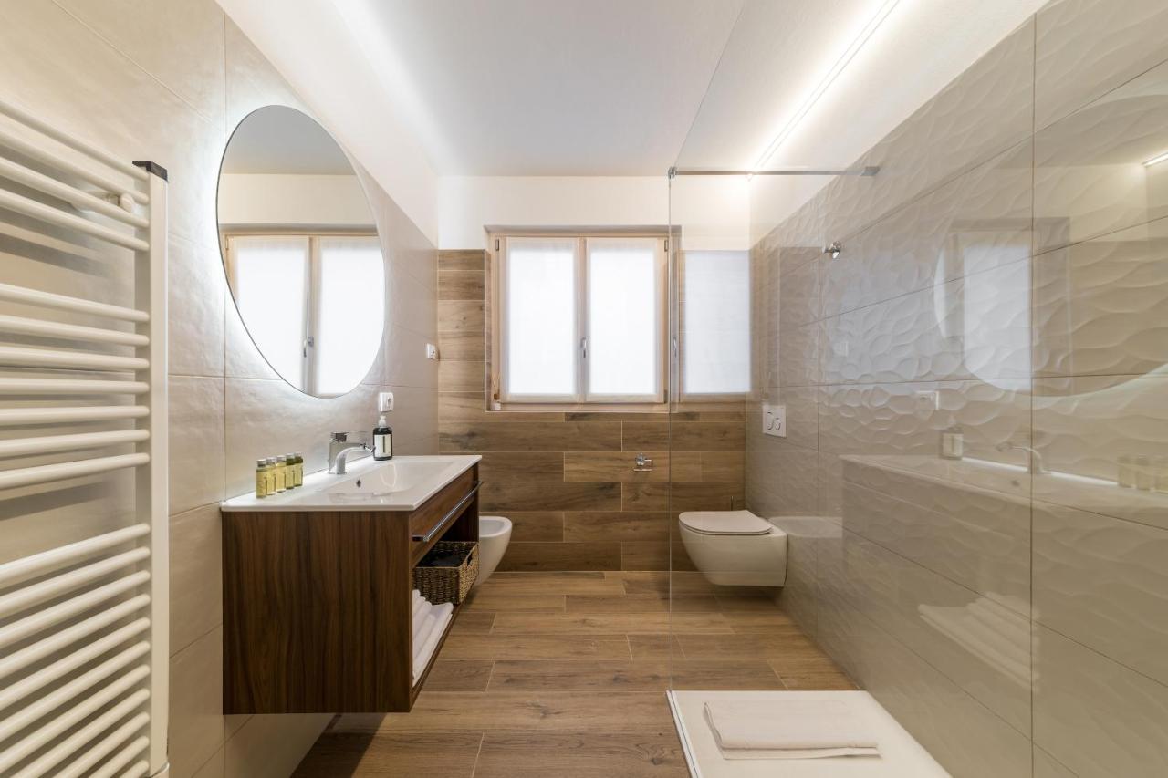 Boutique Apartments By Annalisa Torbole Sul Garda Kültér fotó