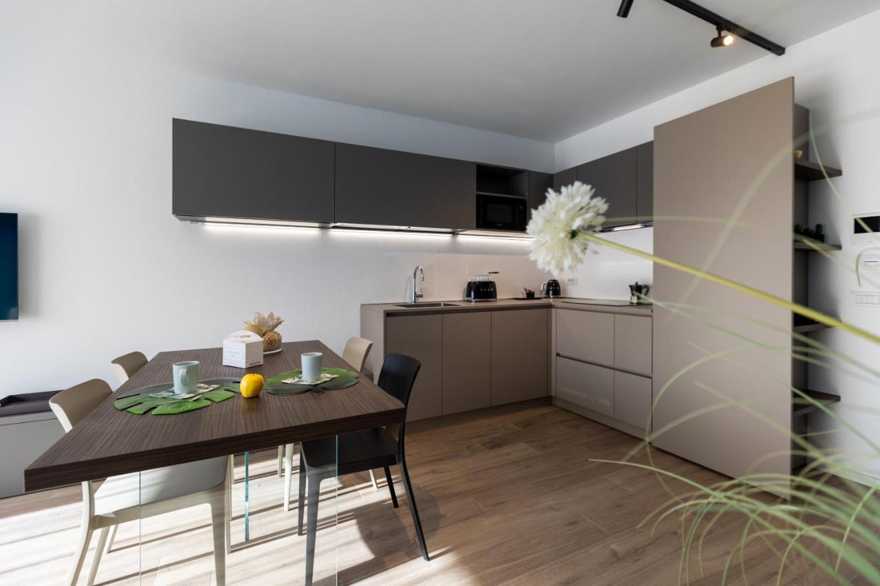 Boutique Apartments By Annalisa Torbole Sul Garda Kültér fotó
