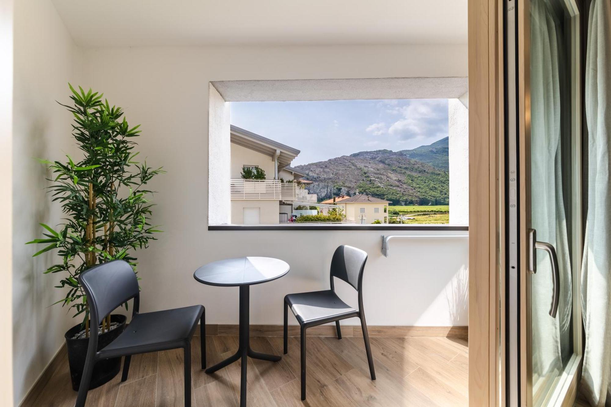 Boutique Apartments By Annalisa Torbole Sul Garda Kültér fotó