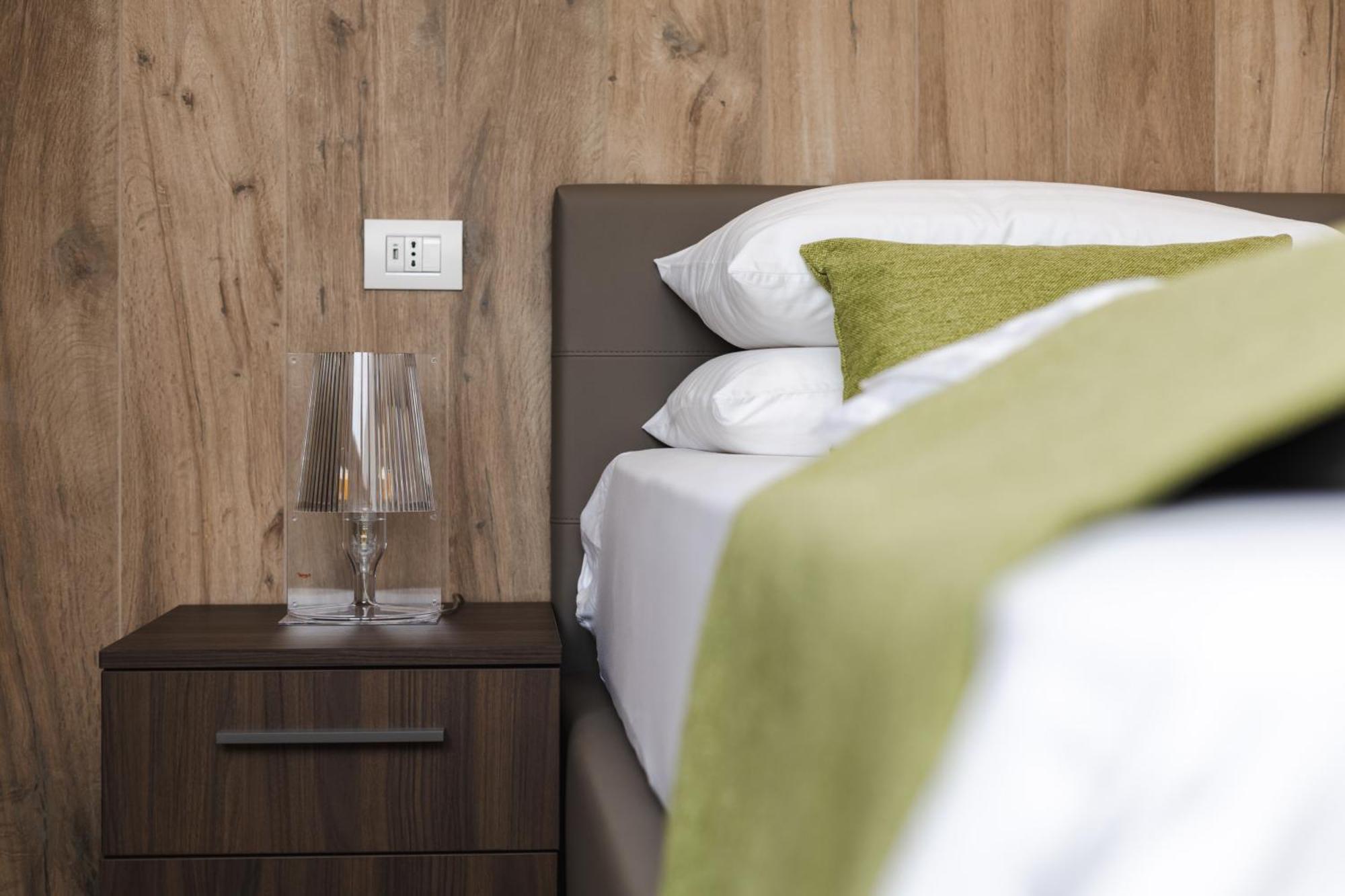 Boutique Apartments By Annalisa Torbole Sul Garda Kültér fotó