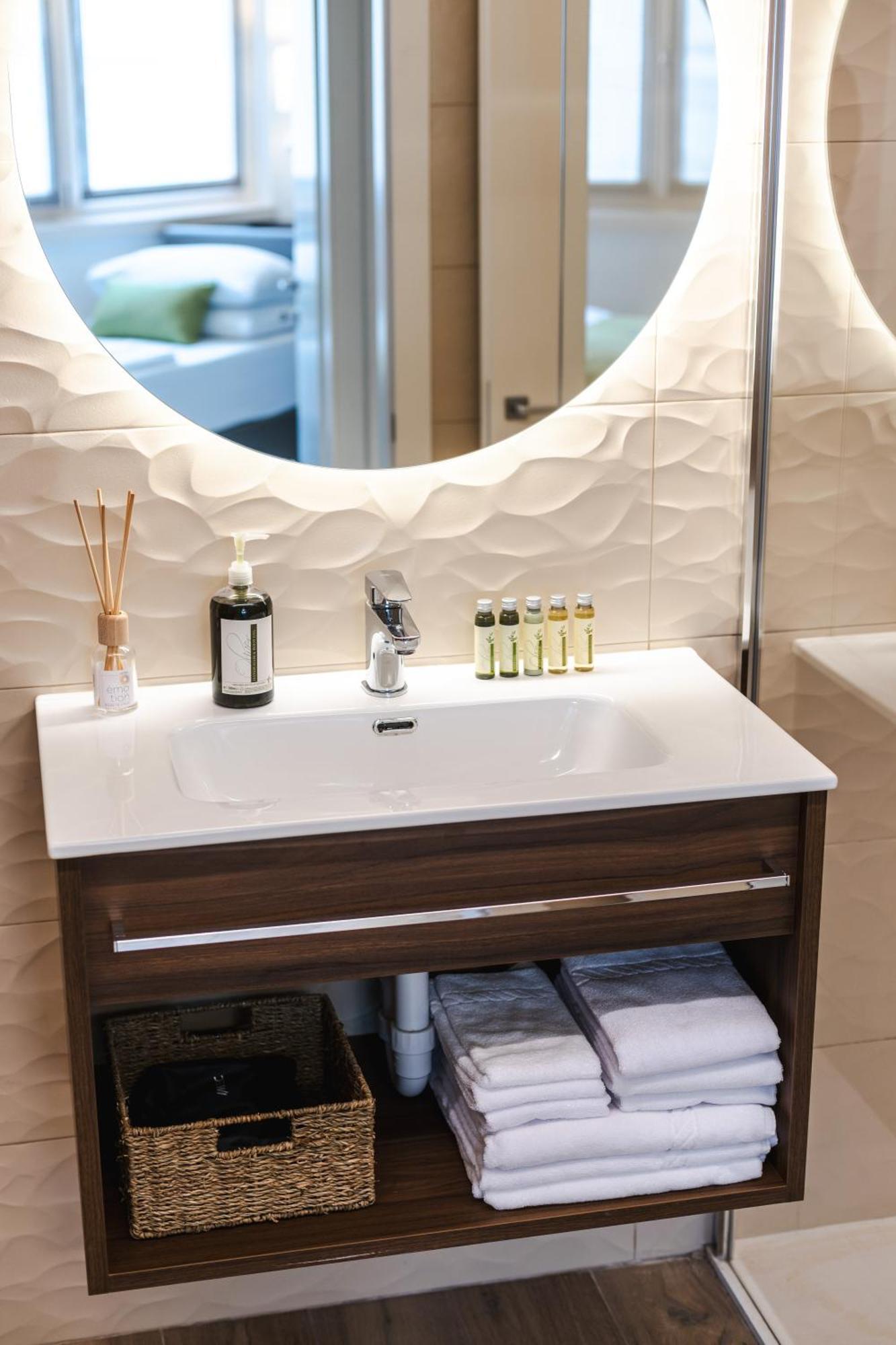 Boutique Apartments By Annalisa Torbole Sul Garda Kültér fotó